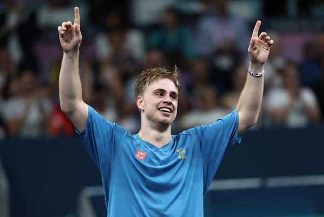 坐镇中场，指挥调度🪄让我们一起继续创造新的历史⭐