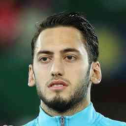 巴尔吉闪耀维拉马林，精彩进球与助攻助巴萨逆转贝蒂斯