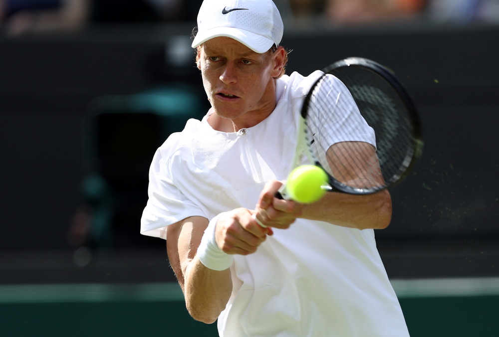 她用自己的 她用自己的